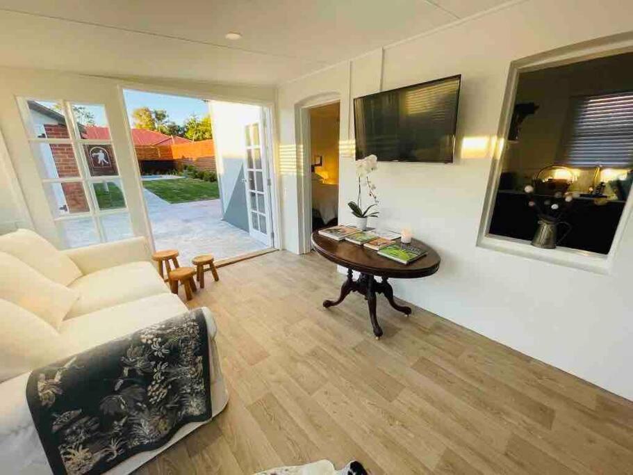 Macleay Cottage With Plunge Pool And Local Arts Dubbo Buitenkant foto